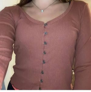 American Eagle Long-Sleeved Top